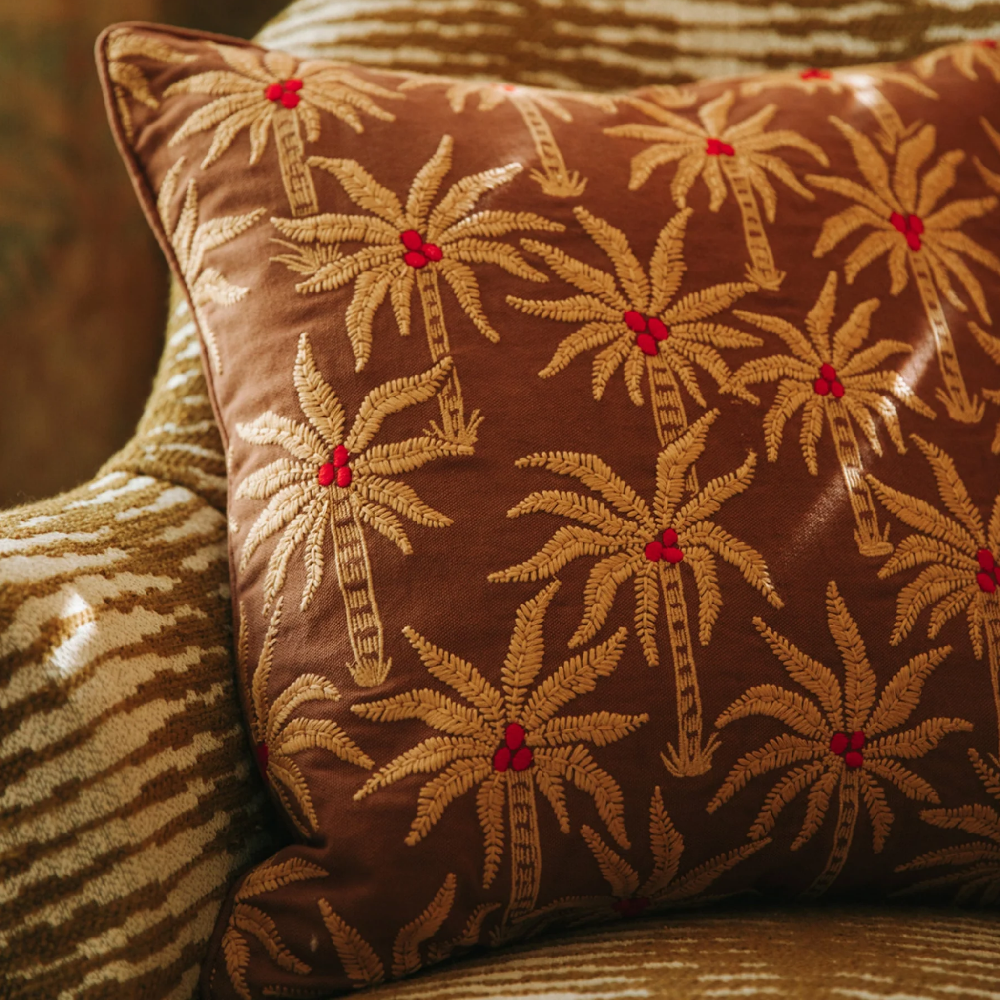 Coco Palms Cushion, 20" x 20"